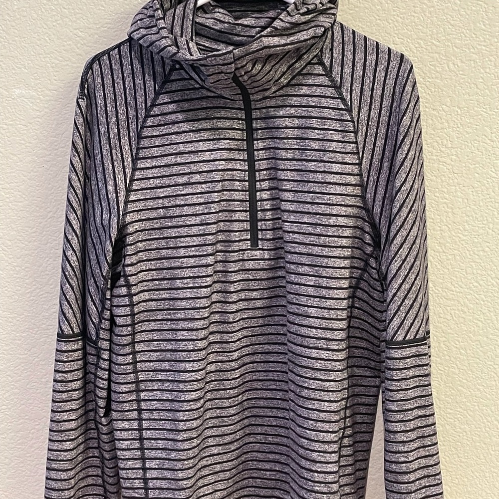Men’s medium lululemon running hoodie